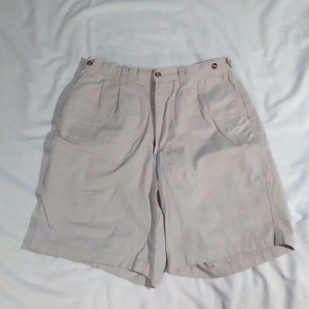 GO BARE FOOT men's Khaki shorts Waist 36